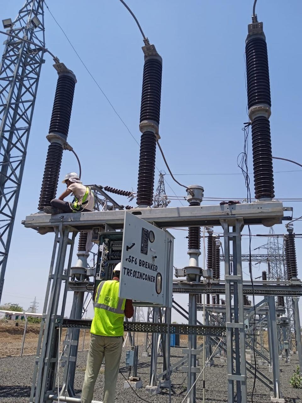 SF6 breaker maintenance at substation